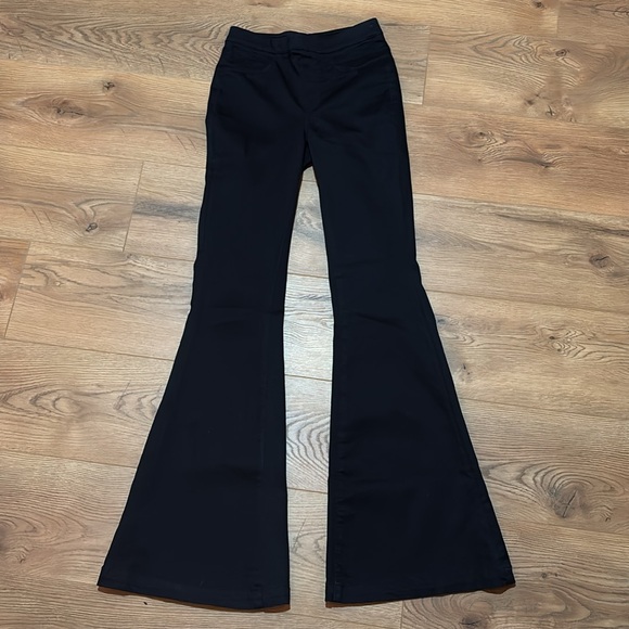 Blank NYC dark wash Pull On Belle size 26 - Picture 3 of 4